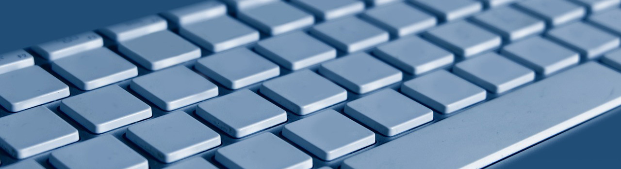 Image d’un clavier d’ordinateur vierge. Cette image symbolise les rubriques Mentions légales et Déclaration de confidentialité du site de la Confrérie Céleste du Christ.